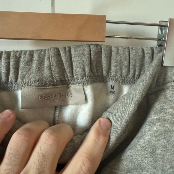 Essentials, medium, jogging pants - Picture 5 of 7